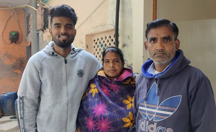 Amritesh Kumar Maurya with his parents Amritesh Kumar Maurya with his parents